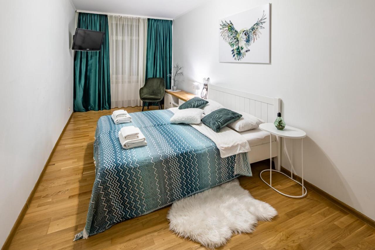 The Main Square! 2 Separated Bedrooms, Balcony Львів Екстер'єр фото